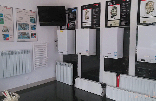 ��h��˹��ˮů���b